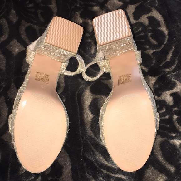 Platform High Heels - Picture 5 of 6